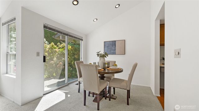 6614 113th Place SE, Bellevue, WA 98006