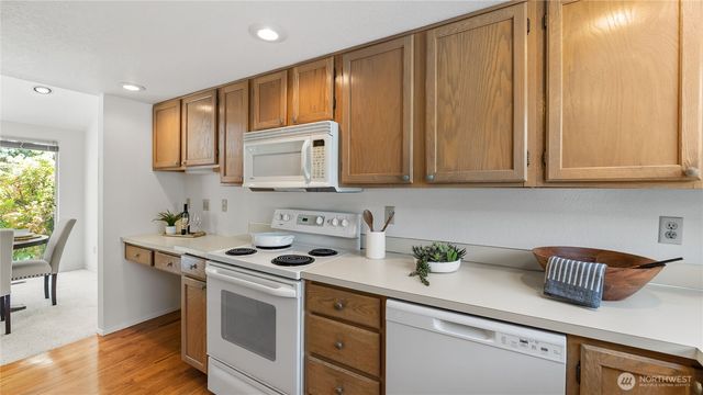 6614 113th Place SE, Bellevue, WA 98006