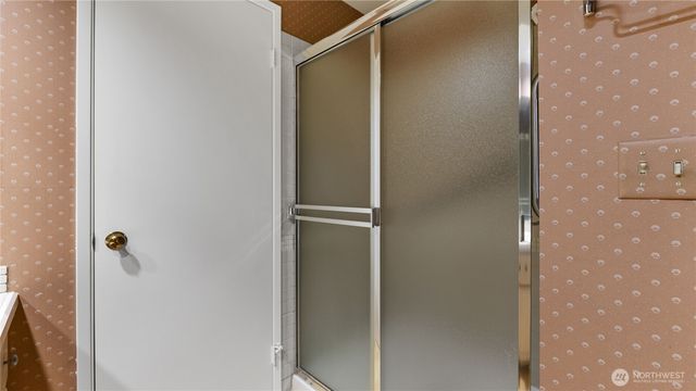6614 113th Place SE, Bellevue, WA 98006