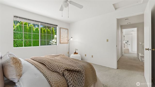 6614 113th Place SE, Bellevue, WA 98006
