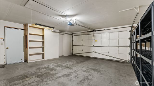 6614 113th Place SE, Bellevue, WA 98006
