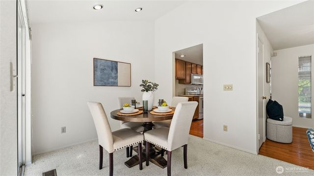 6614 113th Place SE, Bellevue, WA 98006