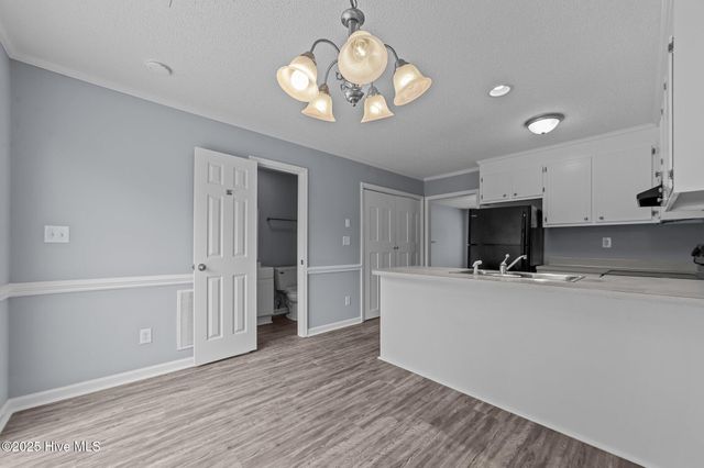300 Lake Road A & B, Greenville, NC 27834