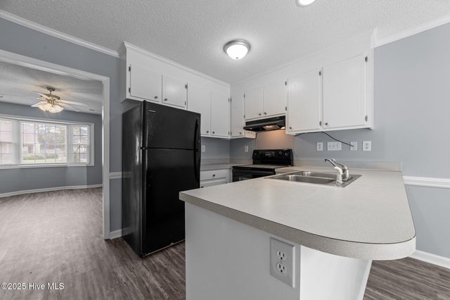 300 Lake Road A & B, Greenville, NC 27834