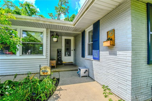 11 Ironwood Drive, Dayton, OH 45449