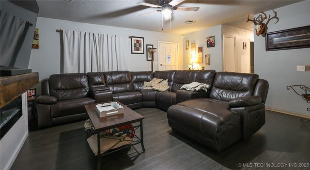 1366 Case, Sulphur, OK 73086