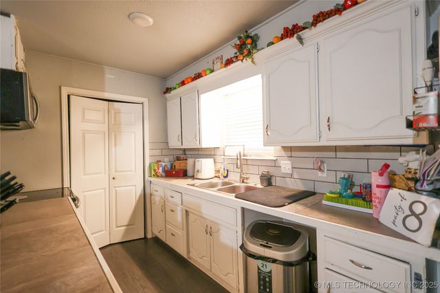 1366 Case, Sulphur, OK 73086