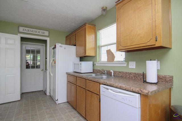 604 Gateway Drive, Bonaire, GA 31005