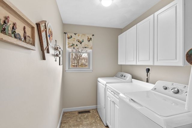 7 Hilltop Drive, Peabody, MA 01960