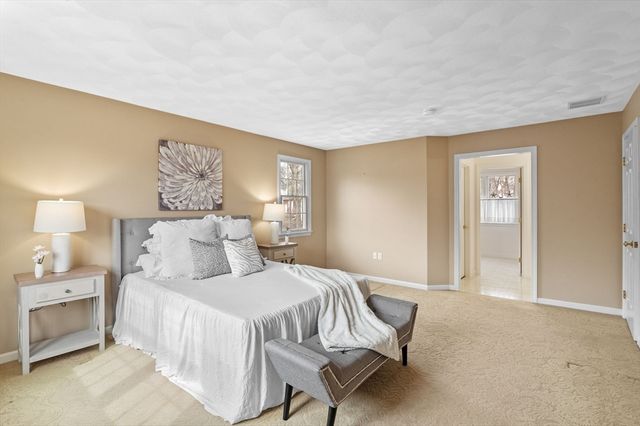 7 Hilltop Drive, Peabody, MA 01960