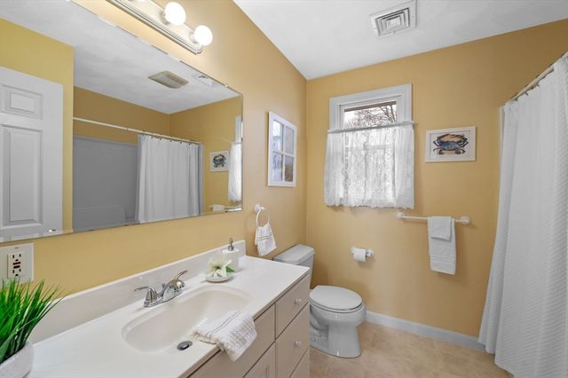 7 Hilltop Drive, Peabody, MA 01960