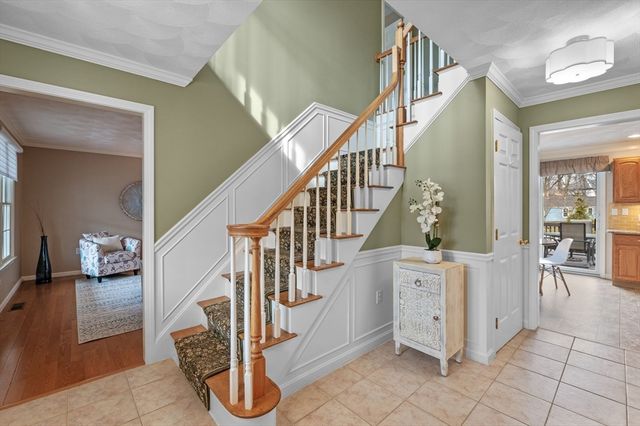 7 Hilltop Drive, Peabody, MA 01960