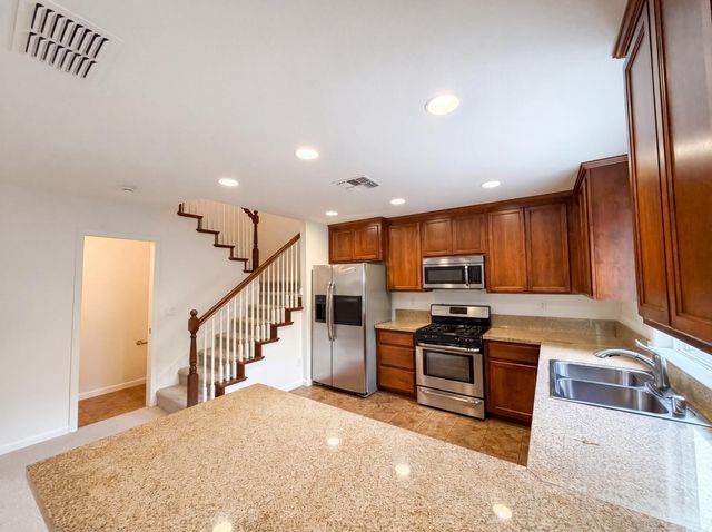 251 Sugnet Way, Sacramento, CA 95838