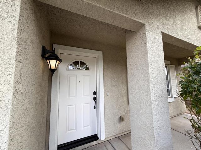 251 Sugnet Way, Sacramento, CA 95838