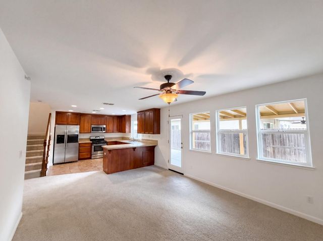 251 Sugnet Way, Sacramento, CA 95838