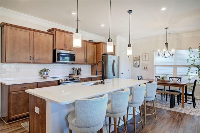402 Perth Drive, Cartersville, GA 30121