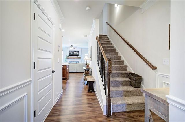 402 Perth Drive, Cartersville, GA 30121