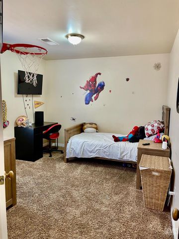 5510 Lombardy Court, Bakersfield, CA 93308