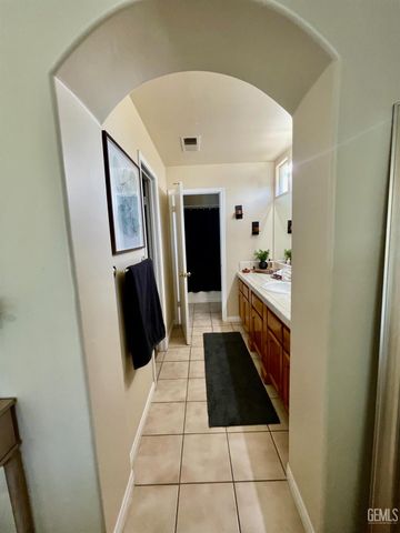 5510 Lombardy Court, Bakersfield, CA 93308