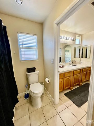 5510 Lombardy Court, Bakersfield, CA 93308