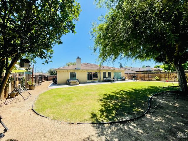 5510 Lombardy Court, Bakersfield, CA 93308