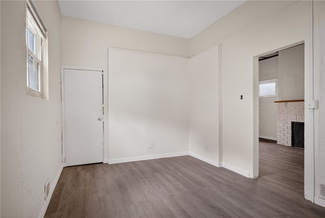 906 1st St, Mckees Rocks, PA 15136