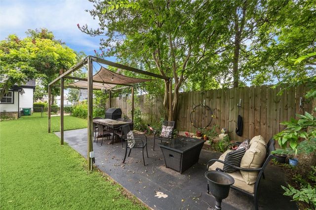 305 W Alamo Street, Brenham, TX 77833