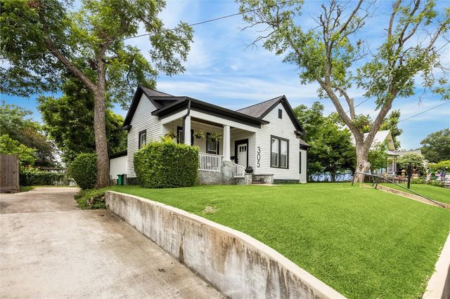 305 W Alamo Street, Brenham, TX 77833
