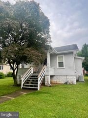 3818 16TH STREET, Arlington, VA 22204