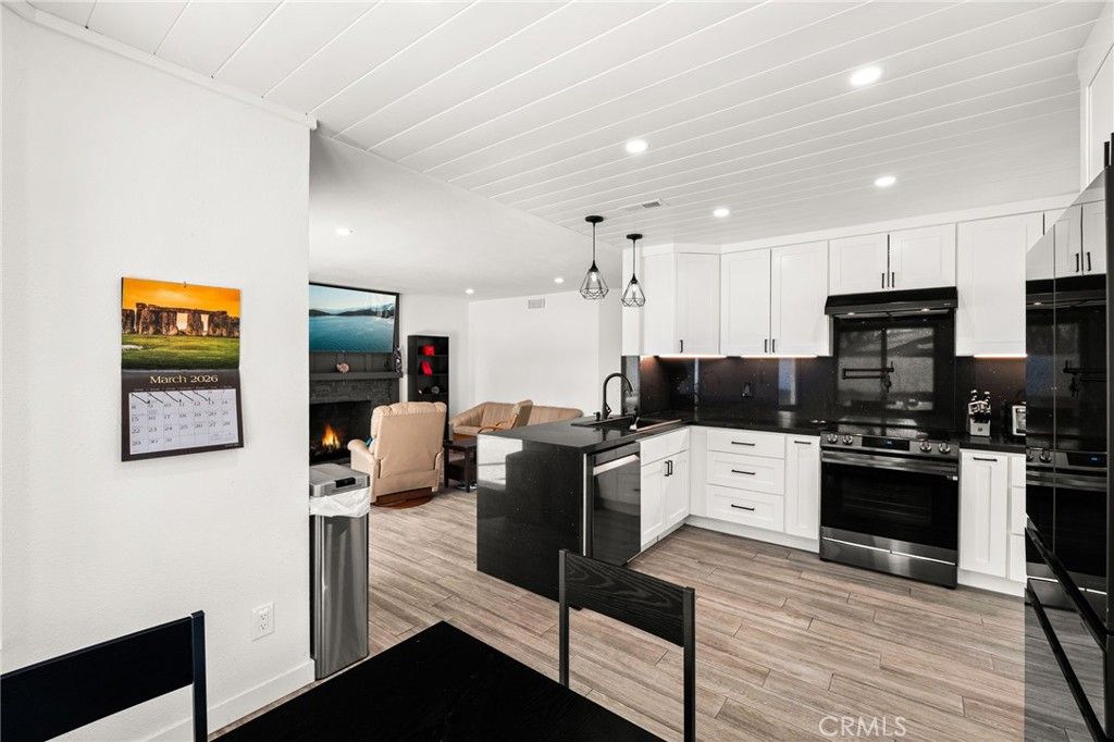 Image 8 of property listing at 29042 Mango Court, Lake Elsinore, CA 92530