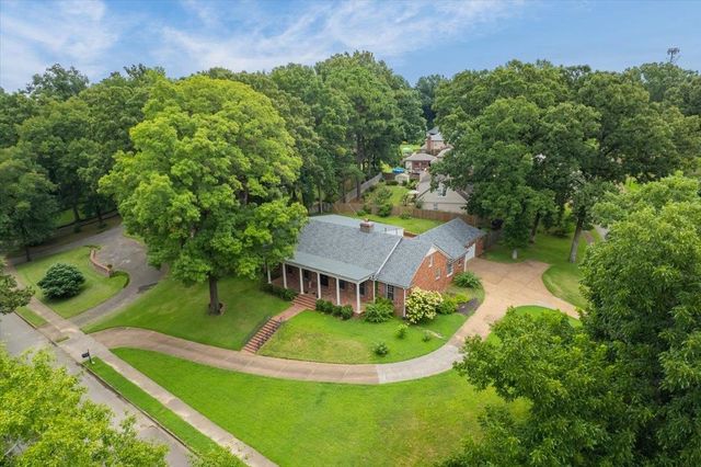 1464 YORKSHIRE DR, Memphis, TN 38119