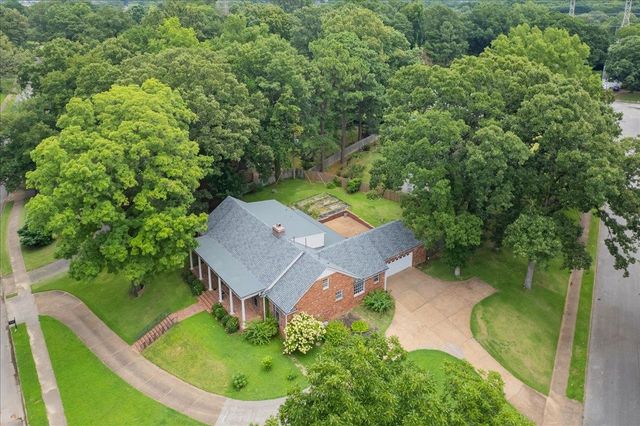 1464 YORKSHIRE DR, Memphis, TN 38119
