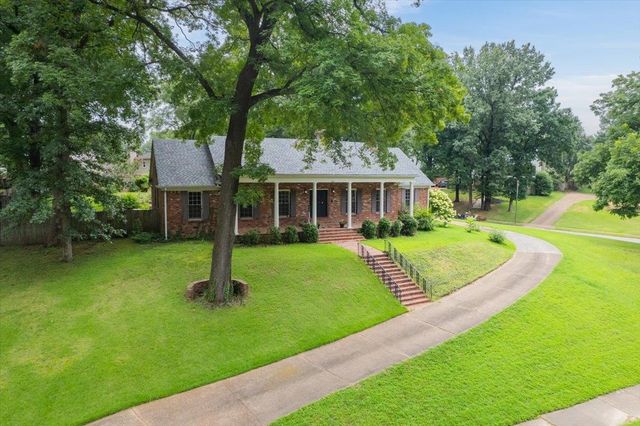 1464 YORKSHIRE DR, Memphis, TN 38119