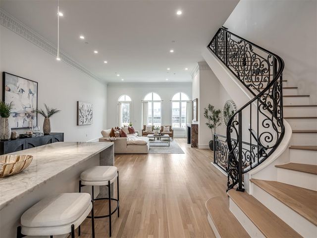 6100 NW Grand Boulevard 6111, Oklahoma City, OK 73118