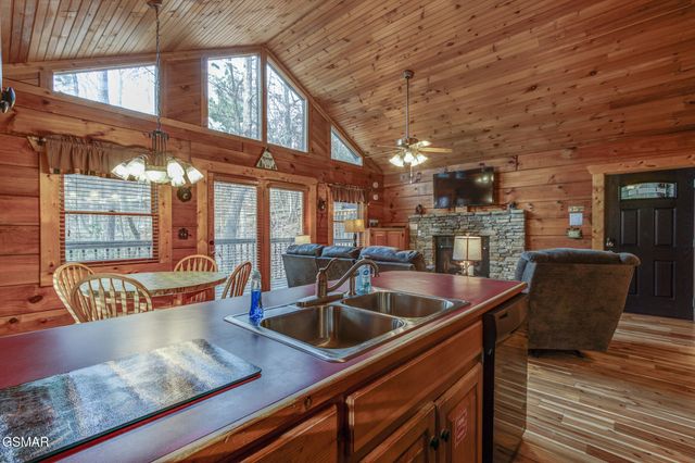 1590 Walt Price Road, Sevierville, TN 37876