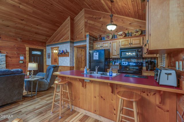 1590 Walt Price Road, Sevierville, TN 37876