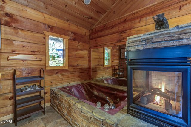 1590 Walt Price Road, Sevierville, TN 37876