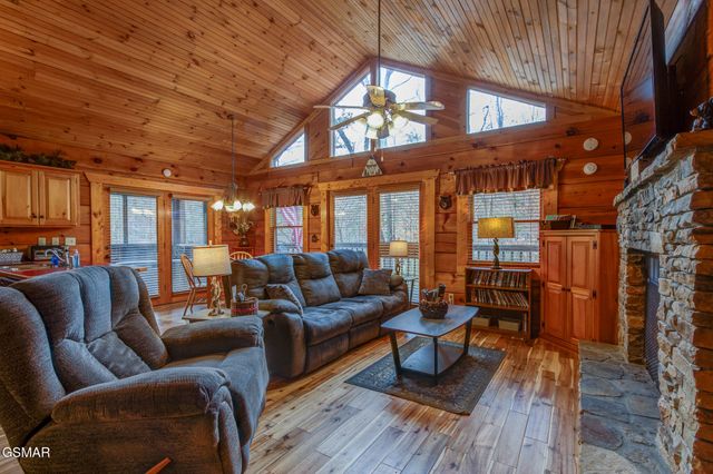 1590 Walt Price Road, Sevierville, TN 37876