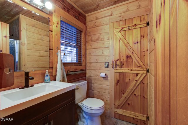 1590 Walt Price Road, Sevierville, TN 37876