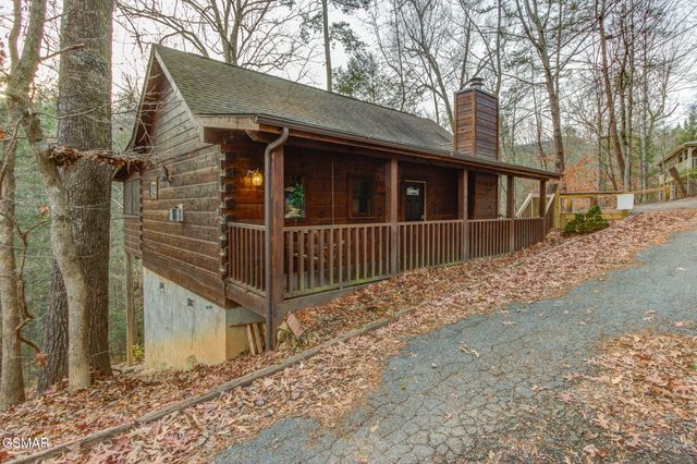1590 Walt Price Road, Sevierville, TN 37876
