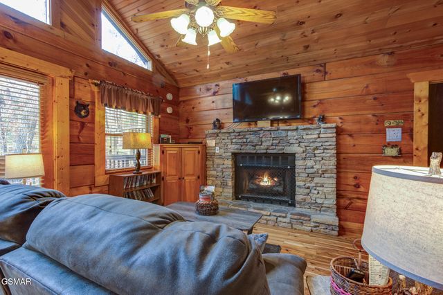 1590 Walt Price Road, Sevierville, TN 37876