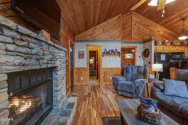 1590 Walt Price Road, Sevierville, TN 37876