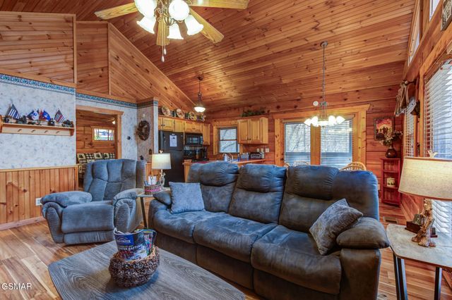 1590 Walt Price Road, Sevierville, TN 37876