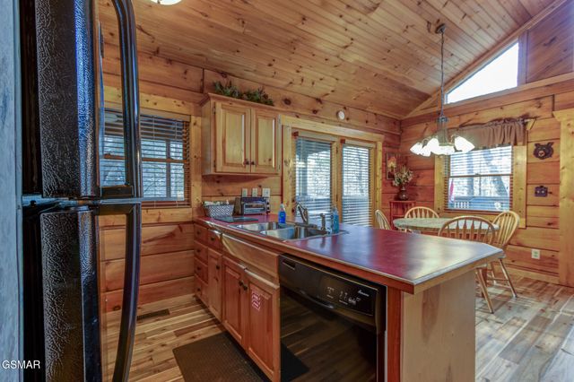 1590 Walt Price Road, Sevierville, TN 37876