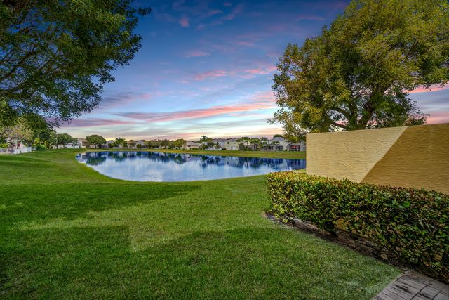 131 Lancaster Way, Royal Palm Beach, FL 33414