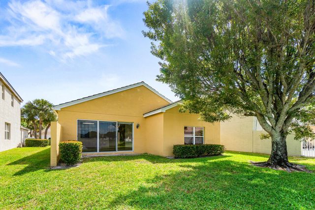 131 Lancaster Way, Royal Palm Beach, FL 33414