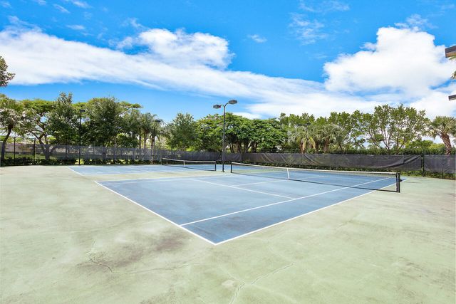 131 Lancaster Way, Royal Palm Beach, FL 33414