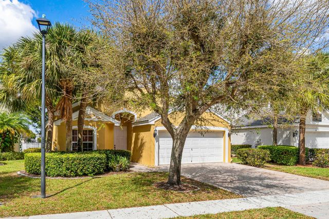 131 Lancaster Way, Royal Palm Beach, FL 33414