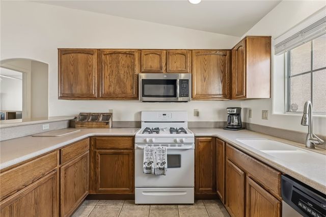 1943 E Havasu Lake Drive, Fort Mohave, AZ 86426