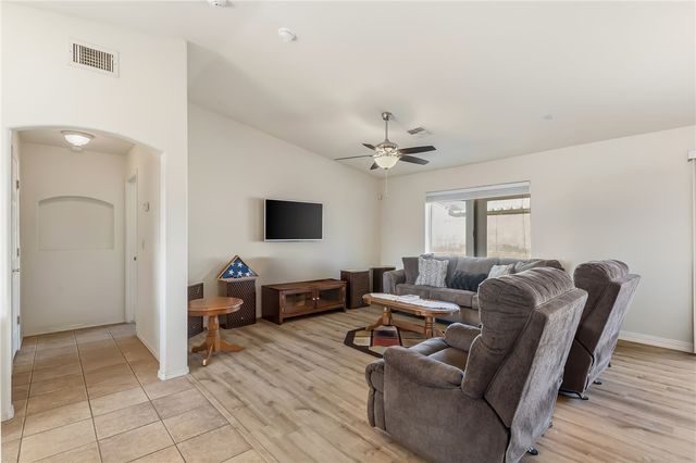 1943 E Havasu Lake Drive, Fort Mohave, AZ 86426